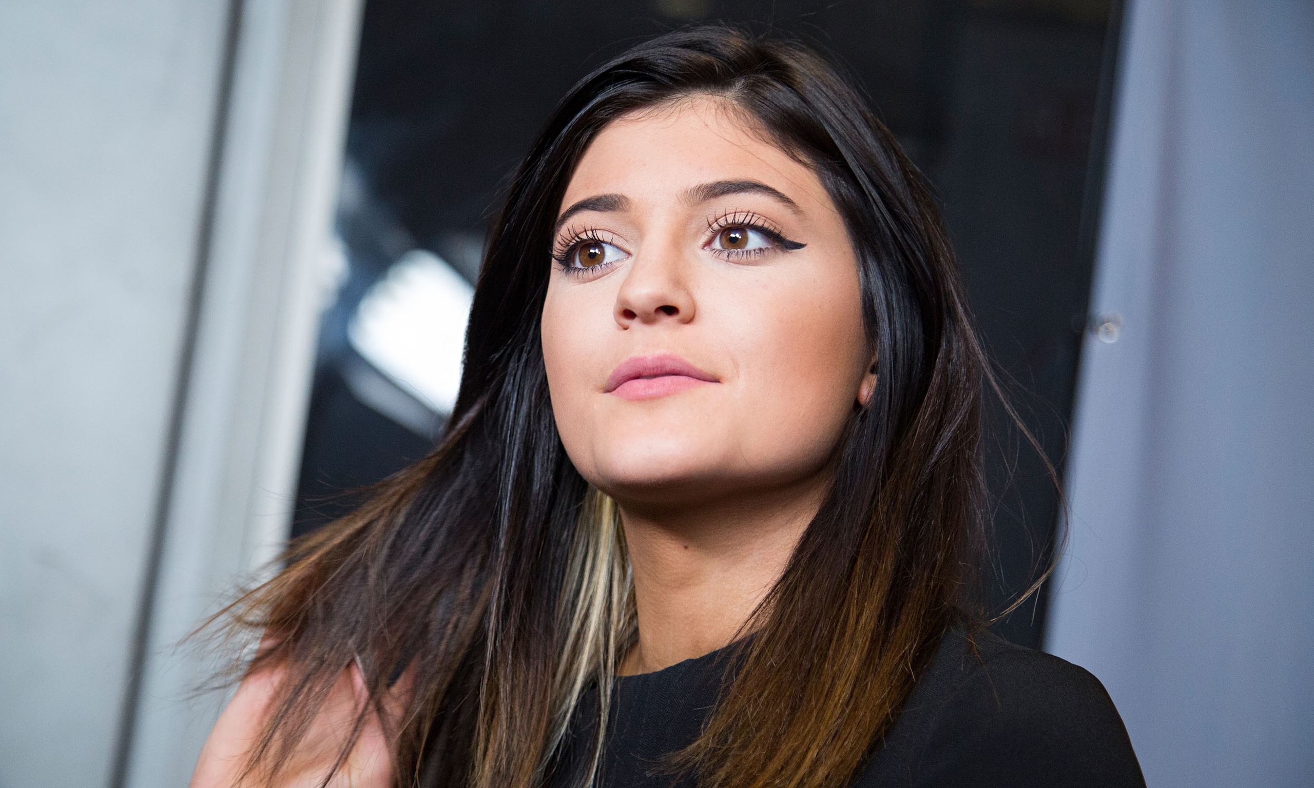 Kylie Jenner Desktop Background - Kylie Jenner - HD Wallpaper 
