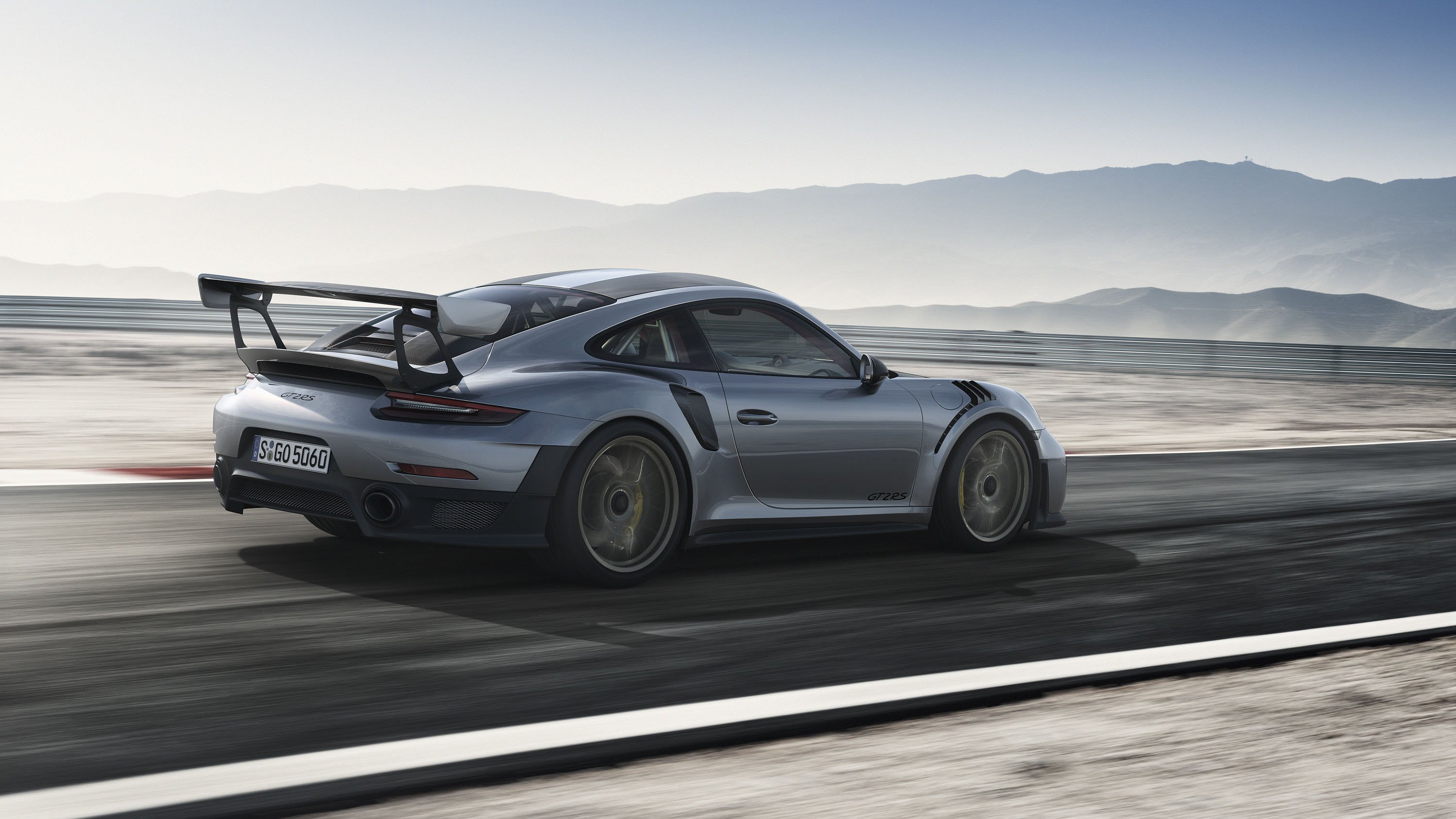 Porsche 911 Gt2 Rs 2018 - HD Wallpaper 