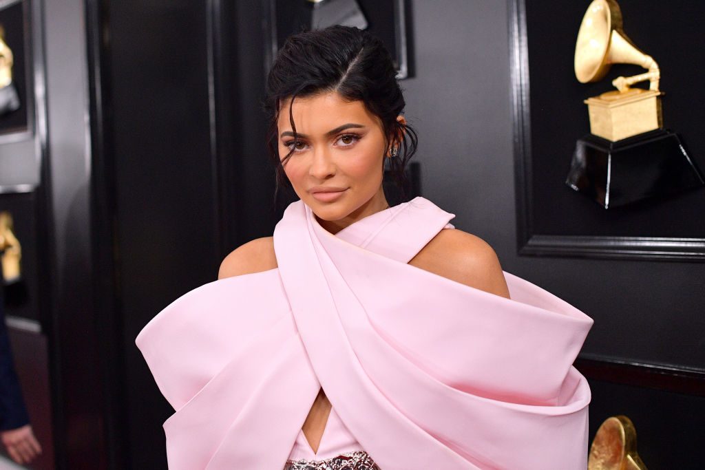 Kylie Jenner Attends The 61st Annual Grammy Awards - Kylie Jenner At Grammys 2019 - HD Wallpaper 