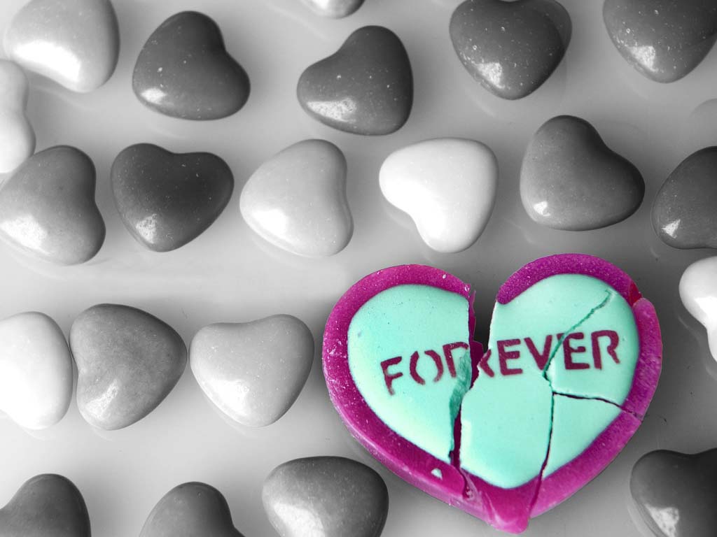 My Heart In Pieces - HD Wallpaper 