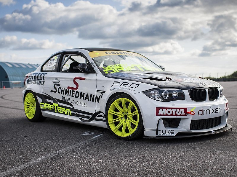 Bmw Series 1 Drift Car Wallpaper - 1 Series Drift Car - HD Wallpaper 