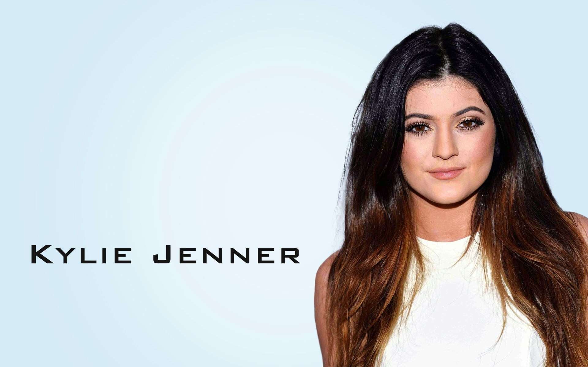 Kylie Jenner - HD Wallpaper 