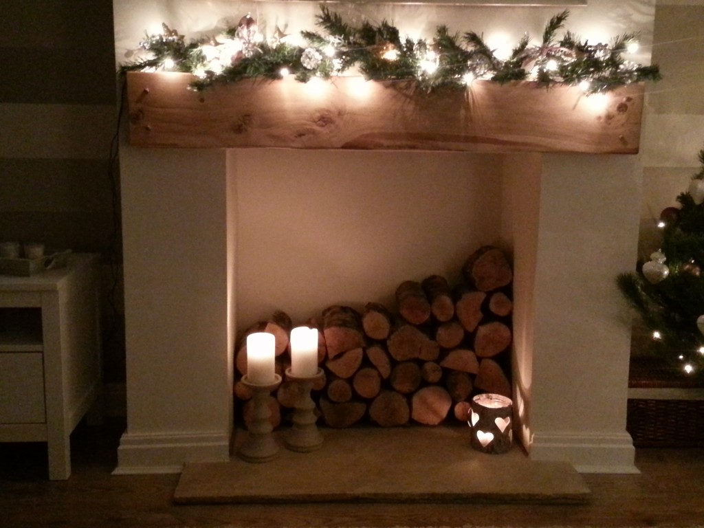 Decorate A Non Working Fireplace - HD Wallpaper 