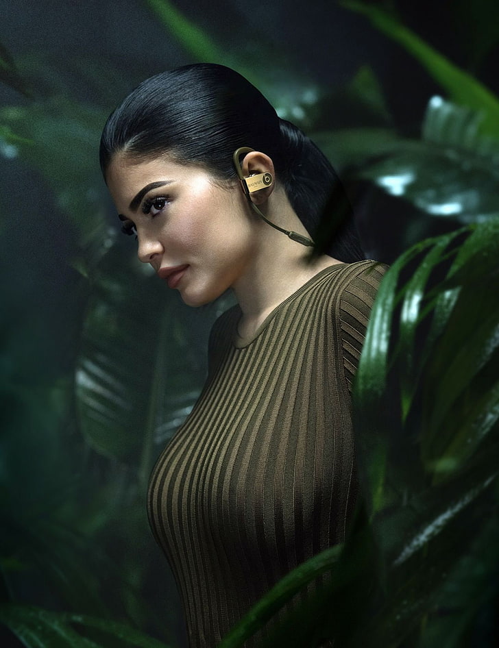 Kylie Jenner, Model, Women, Women Outdoors, Portrait, - Kylie Jenner - HD Wallpaper 