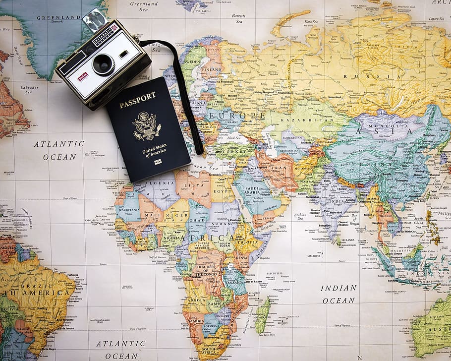 Vintage Grey And Black Camera Near Passport On World - World Map With Passport - HD Wallpaper 