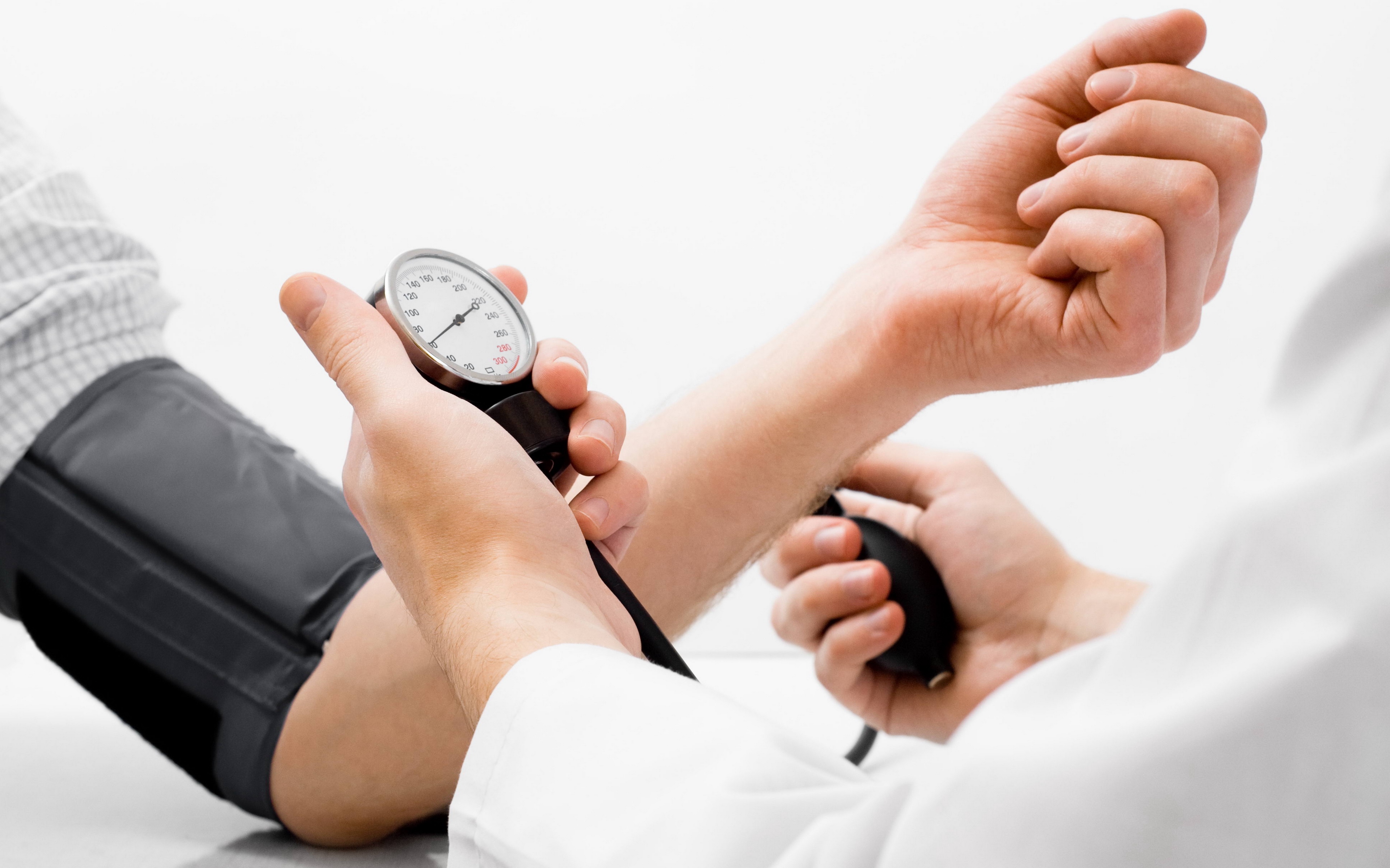 Wallpaper Doctor, Patient, Tonometer, Pressure, Measurement, - Hd Background Image For Patient - HD Wallpaper 