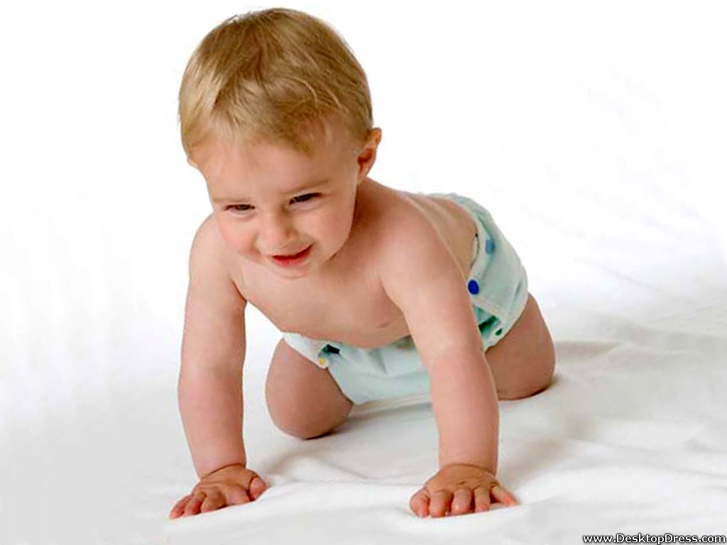 Sweet Cute Baby Smile - Baby Walking In Four Legs - HD Wallpaper 