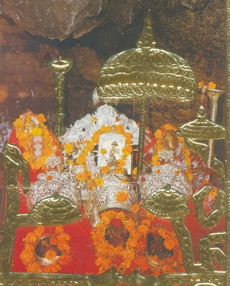 Shri Vaishno Devi Temple Picture - Mata Vaishno Devi Real ...