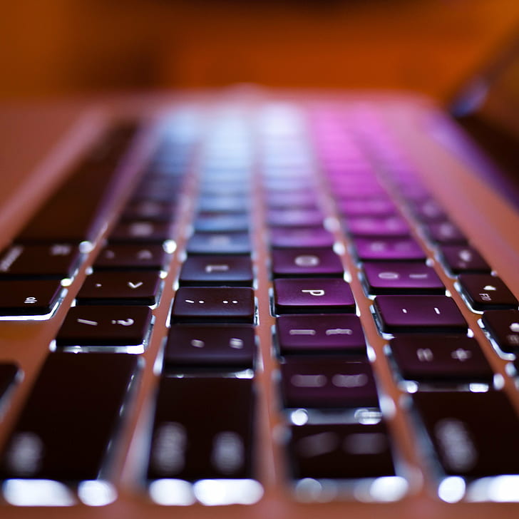 Tilt Shift Lens Photo Of Laptop Computer Keyboard, - Best Wallpapers Lens - HD Wallpaper 