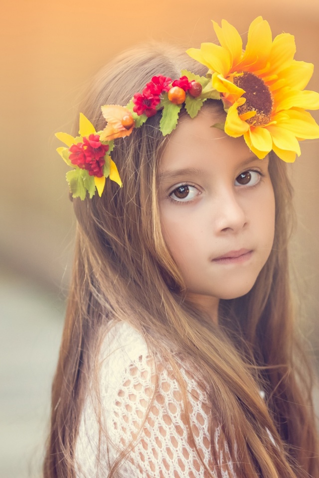 Cute Girl Baby Wallpaper For Mobile - HD Wallpaper 