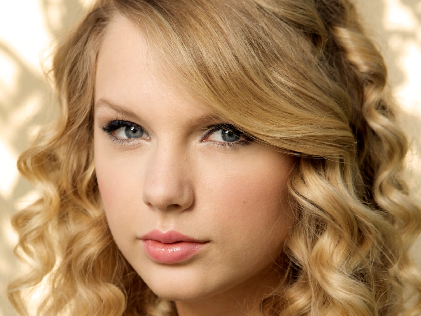 Taylor Swift Hd Wallpaper - HD Wallpaper 