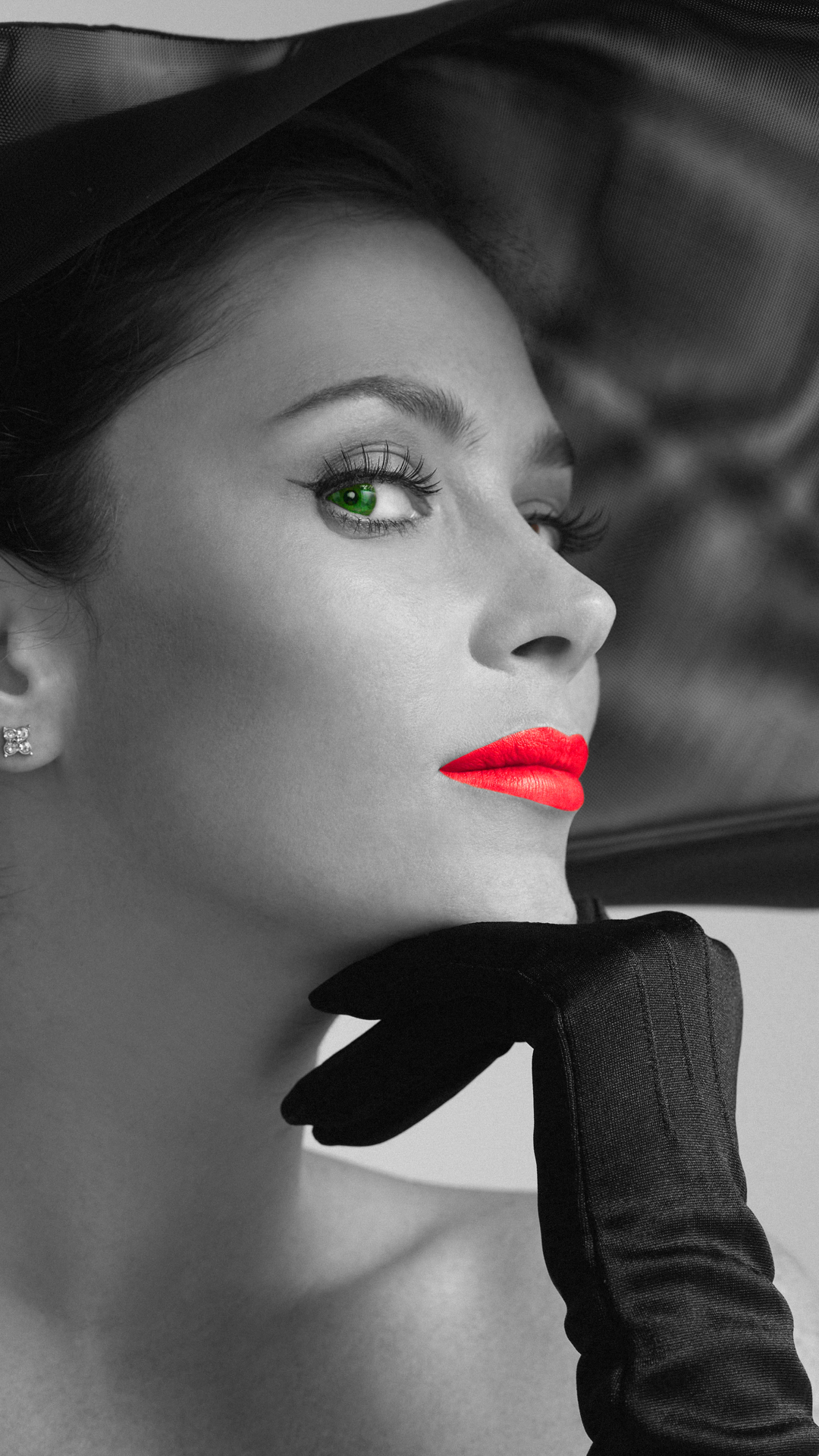 Beautiful Girl Htc One Wallpaper - Anna Friel Breakfast At Tiffany's - HD Wallpaper 