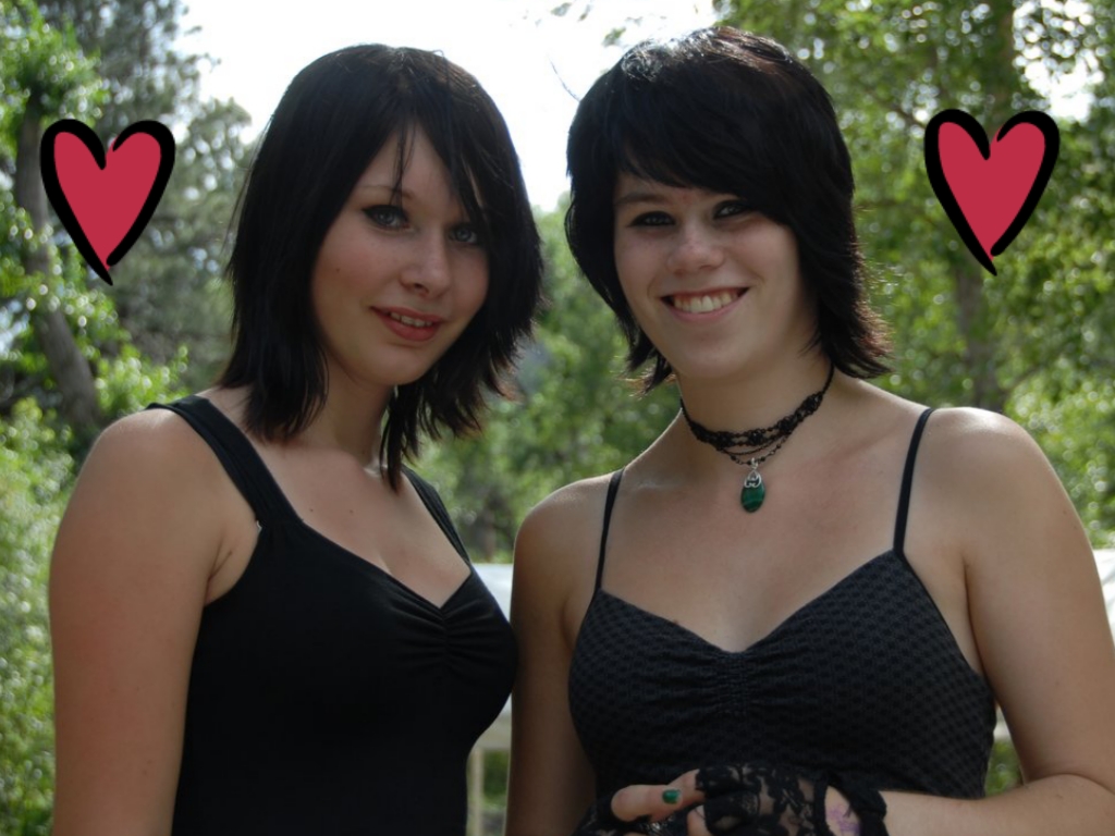Goth Or Bust - Two Goth Girls - HD Wallpaper 