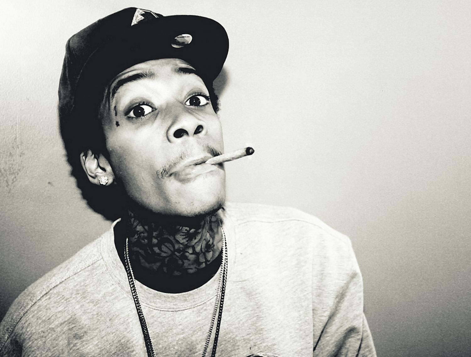 Wiz Khalifa, Smoke, And Tattoo Image - Wiz Khalifa The Thrill Cover - HD Wallpaper 