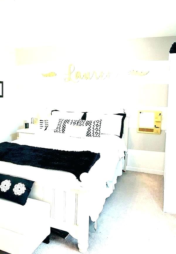 Teen Bedroom Wallpaper New Themed Themes Teenage Girl - Bedroom Wallpaper Teenage Room - HD Wallpaper 