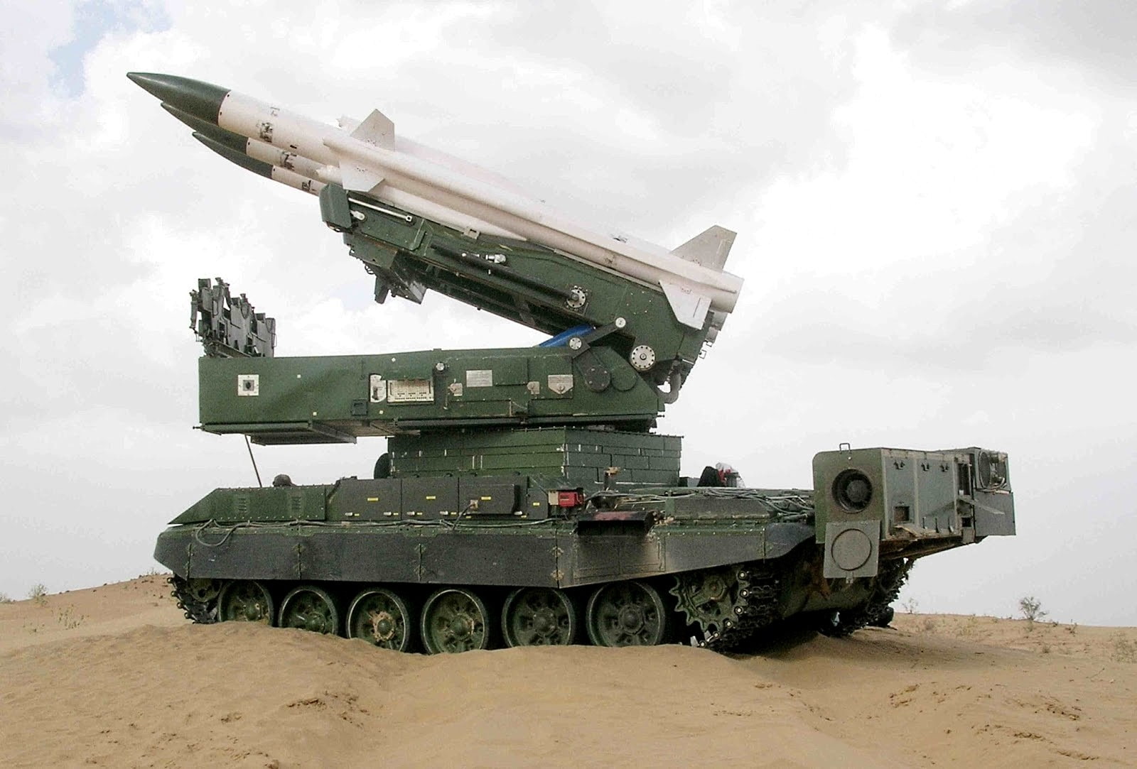 Medium Range Surface To Air Missile - HD Wallpaper 