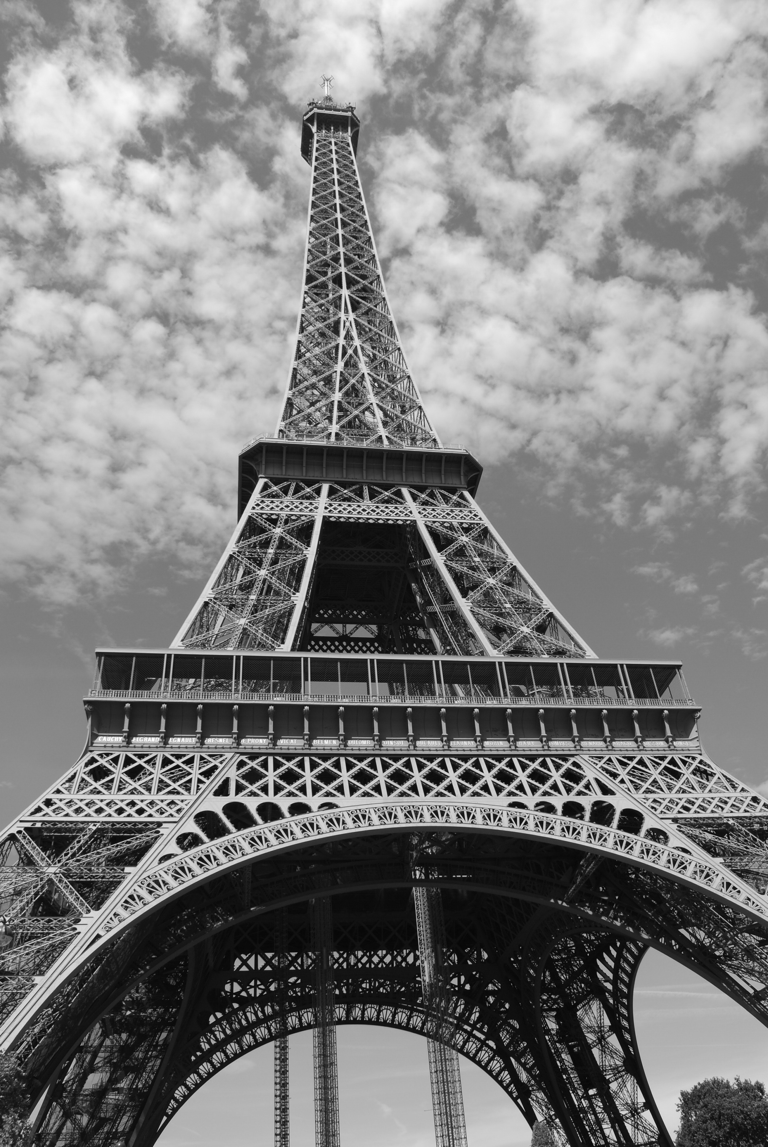 Eiffel Tower Black And White Hd - HD Wallpaper 