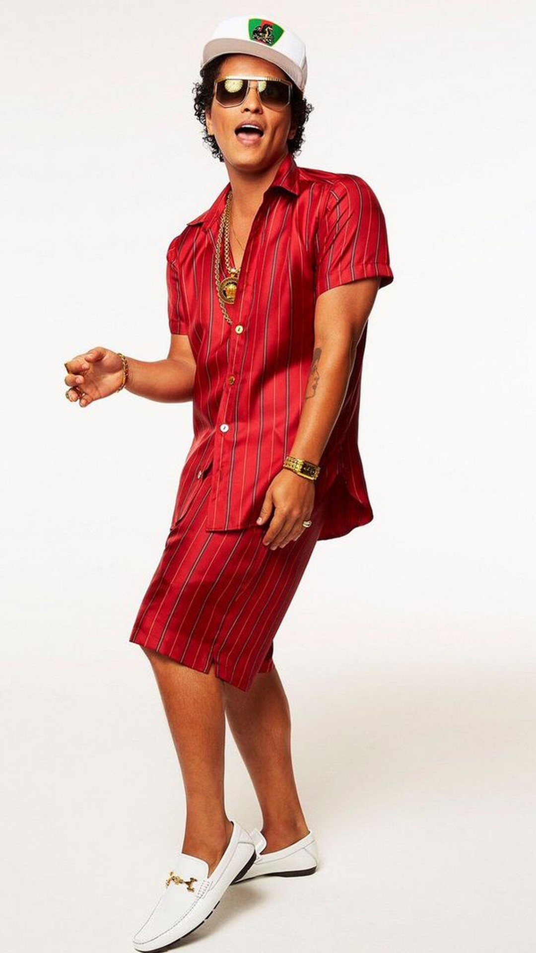 Bruno Mars 24k Wallpaper Iphone Resolution - Bruno Mars 24k Magic Outfit - HD Wallpaper 