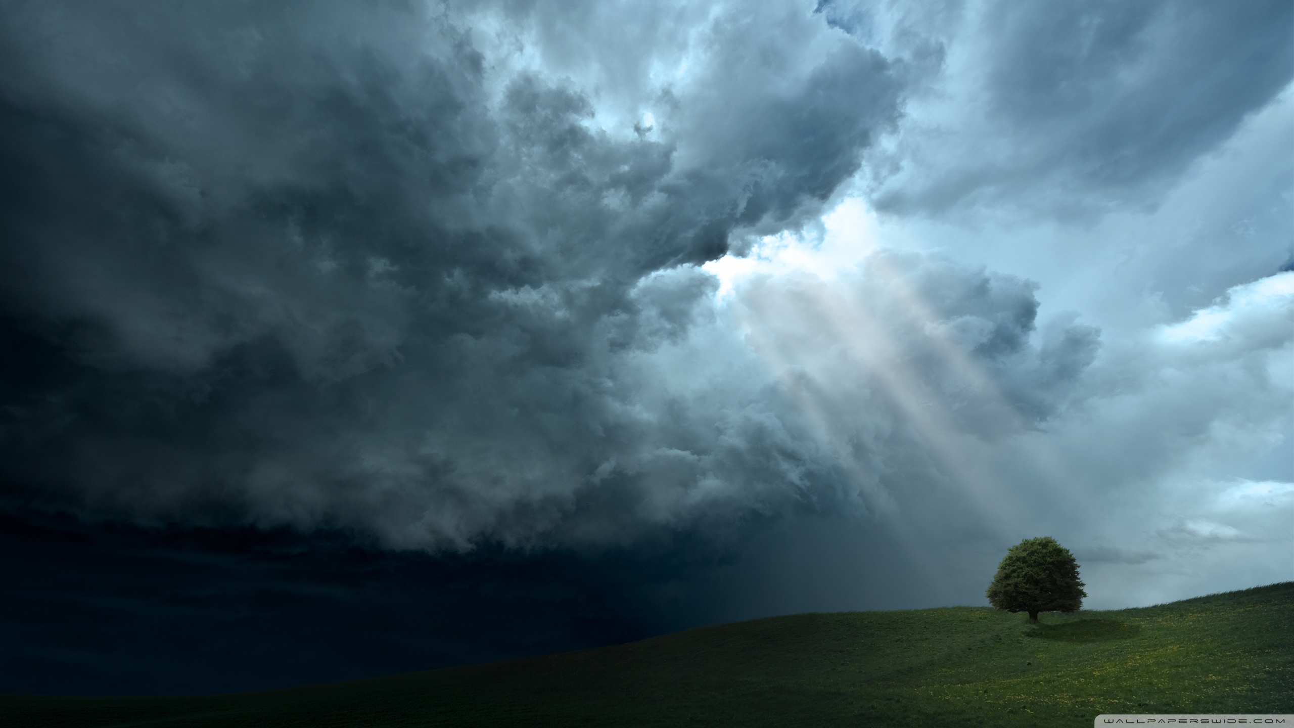 High Resolution Storm Clouds - HD Wallpaper 