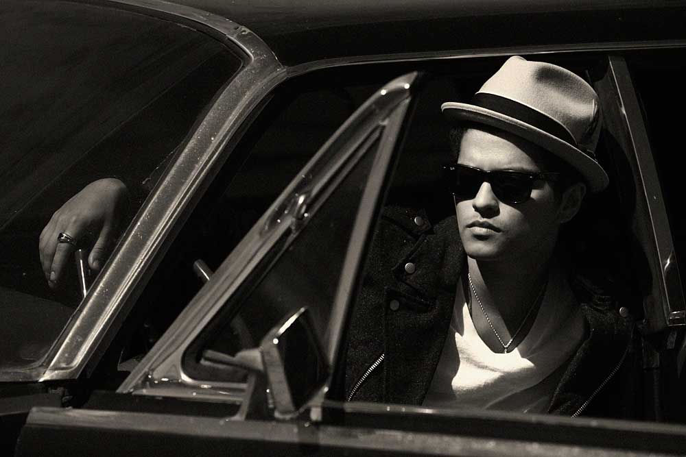 Mars Bruno 2010 Doo Wops & Hooligans - HD Wallpaper 