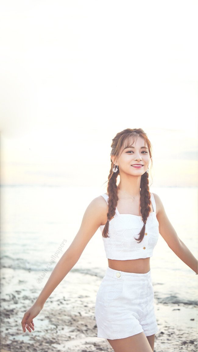 Tzuyu - Twice Tzuyu Scans - HD Wallpaper 