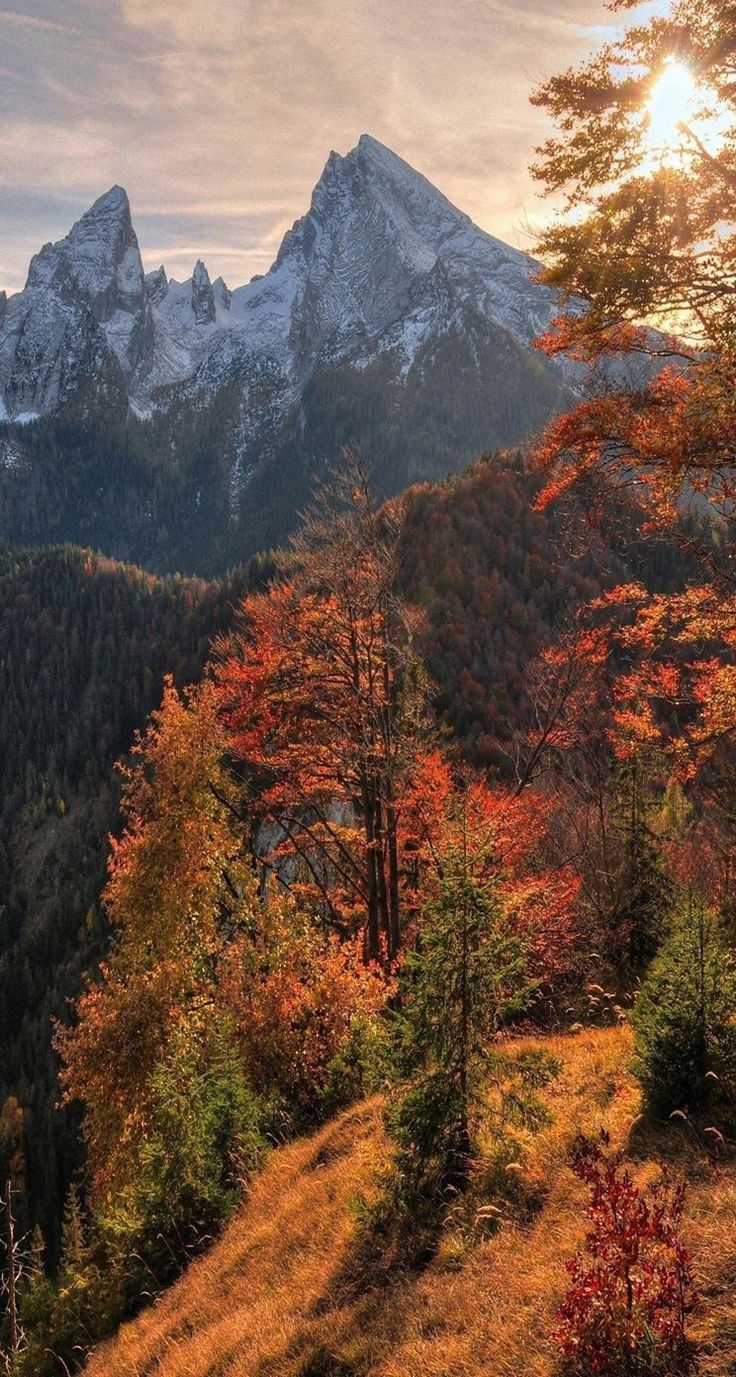 Fall Mountain Backgrounds Iphone - HD Wallpaper 