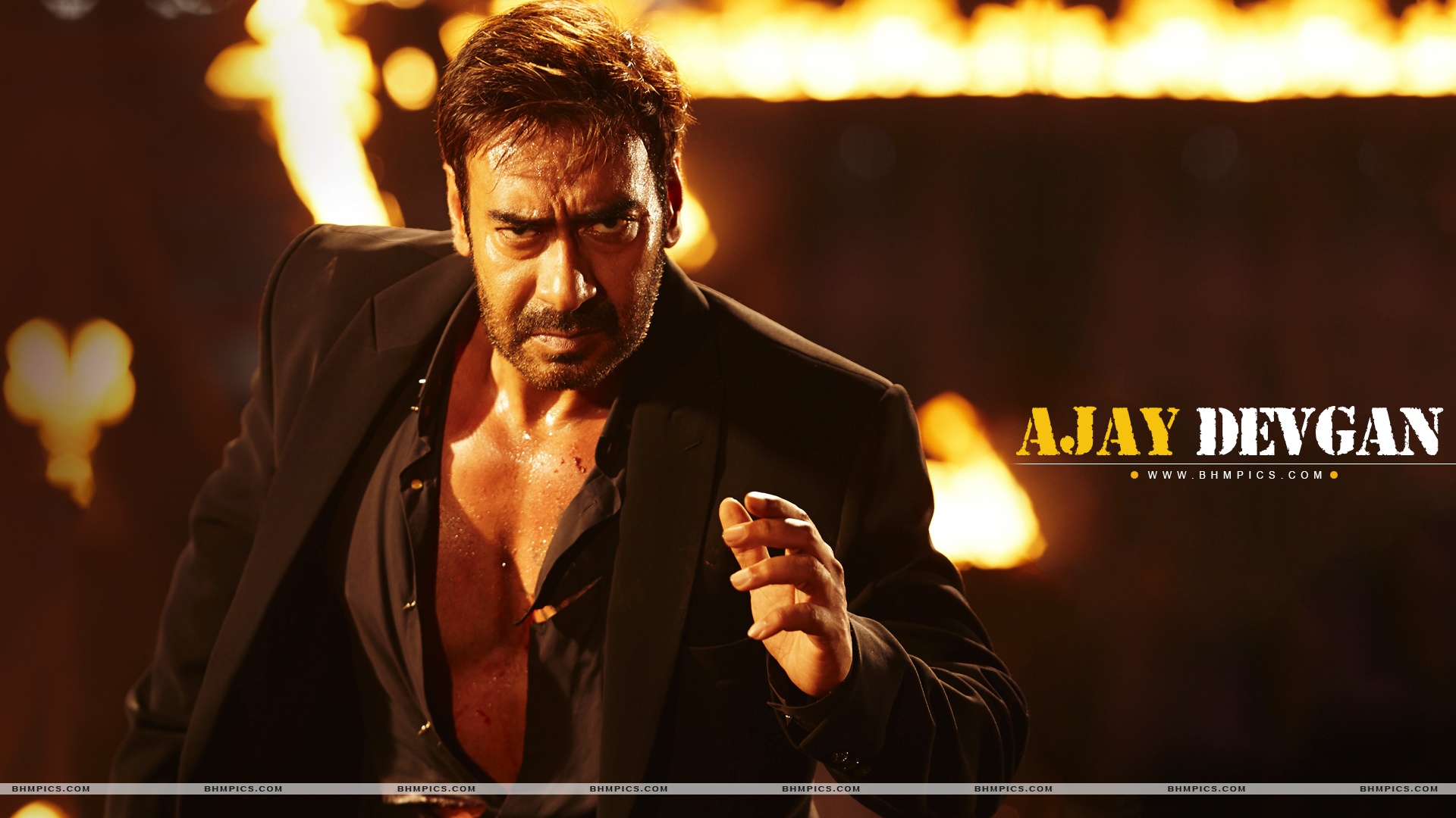 Ajay Devgan Running - Ajay Devgn Body In Action Jackson - HD Wallpaper 