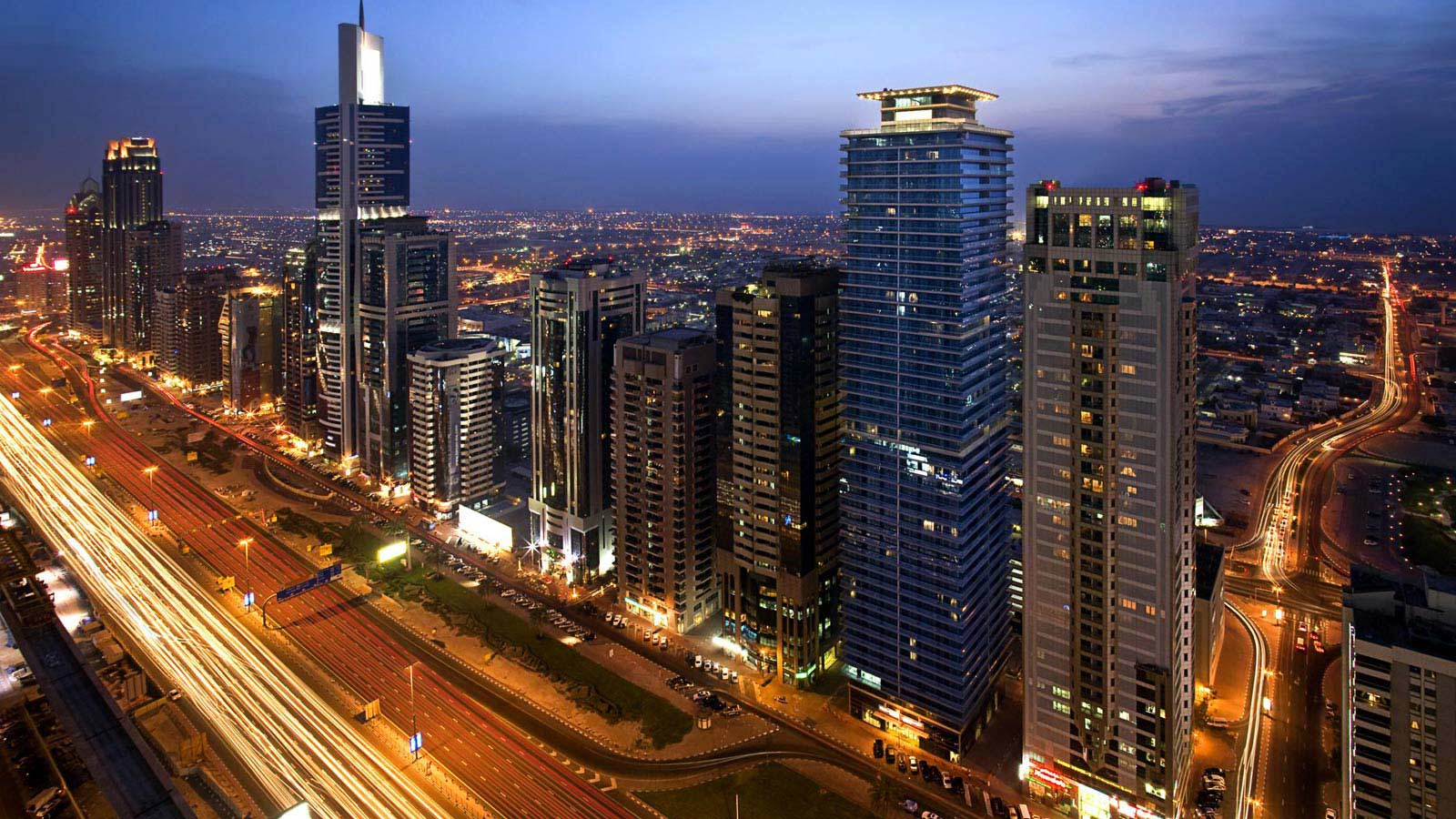 Sheikh Zayed Road Dubai Wallpaper - Four Points By Sheraton Sheikh Zayed Road - HD Wallpaper 
