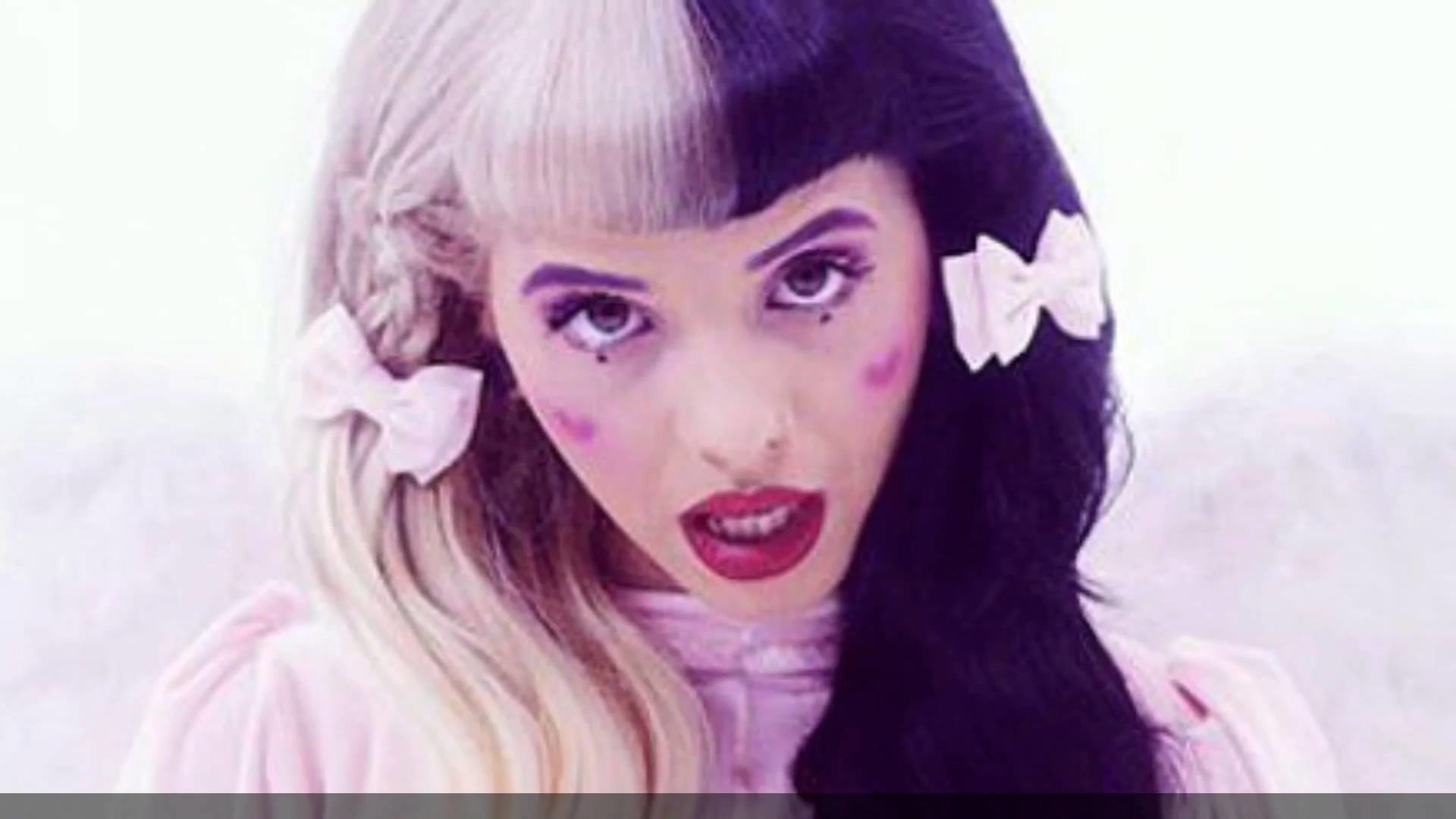 Data-src - Melanie Martinez - HD Wallpaper 