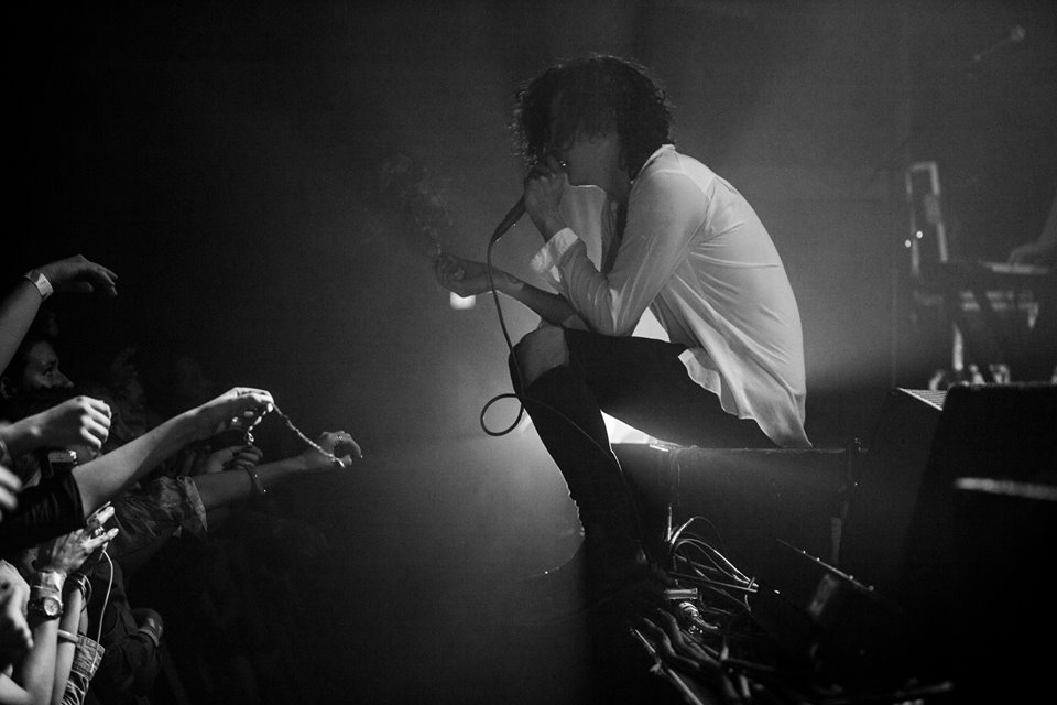 Matt Healy/the - Matty Healy Wallpaper Pc - HD Wallpaper 