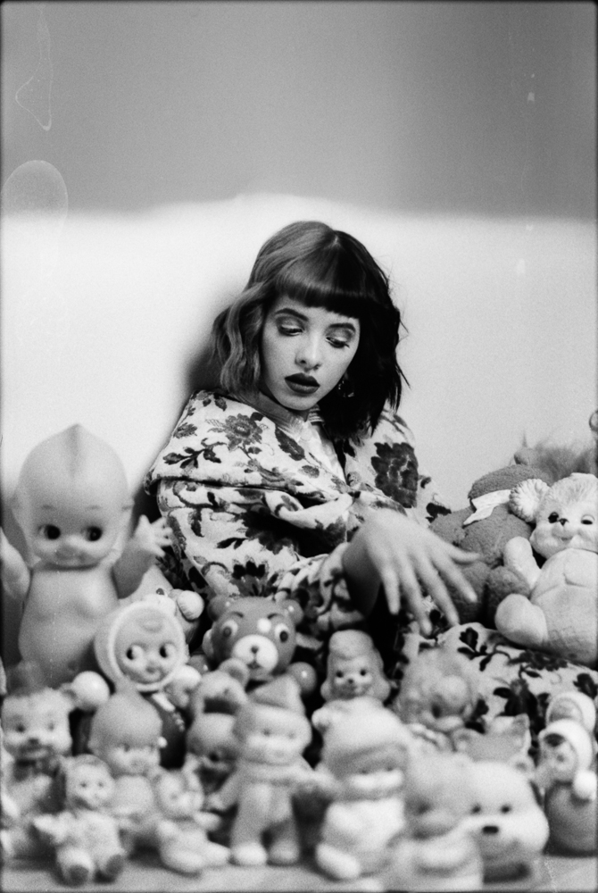© Emily Soto - Melanie Martinez Black And White - HD Wallpaper 