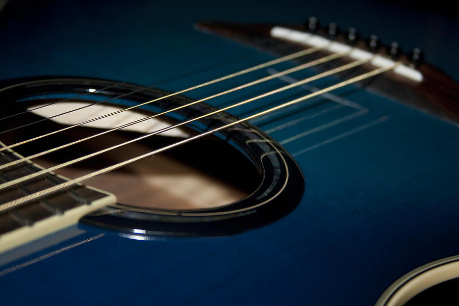 Blue And Black Acoustic Guitar 14 Hd Wallpaper - Blue Acoustic Guitar Wallpaper Hd - HD Wallpaper 