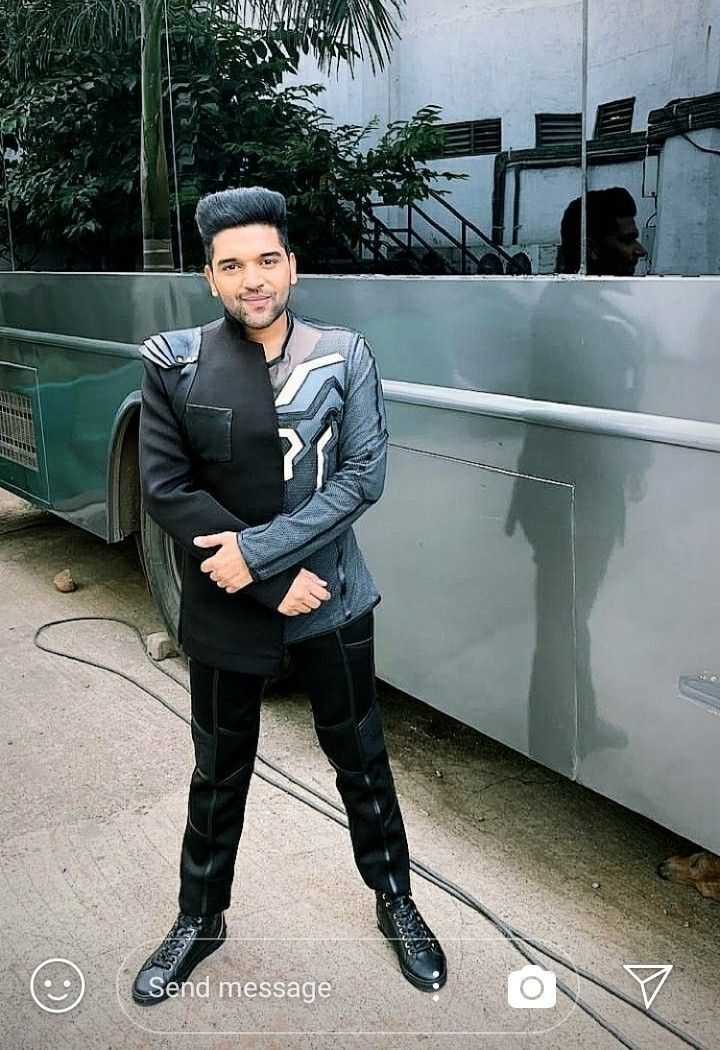 Hd Guru Randhawa Car - 720x1050 Wallpaper Hd Guru Randhawa Car - 720x1050 Wallpaper