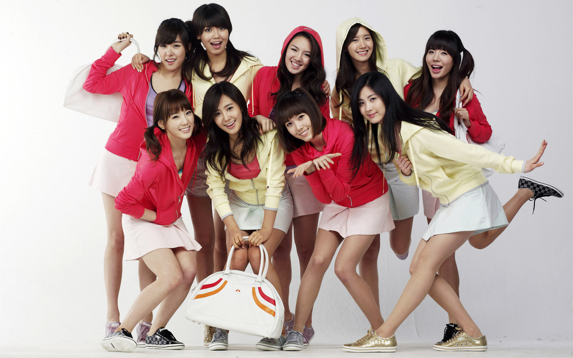 Snsd Wallpaper Background Pc - Girls Generation2007 - HD Wallpaper 