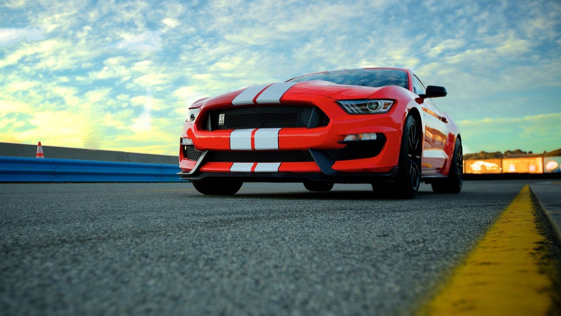 Red Ford Mustang Shelby Gt350 Hd Wallpapers - Fondos De Pantalla Ford Mustang Hd - HD Wallpaper 