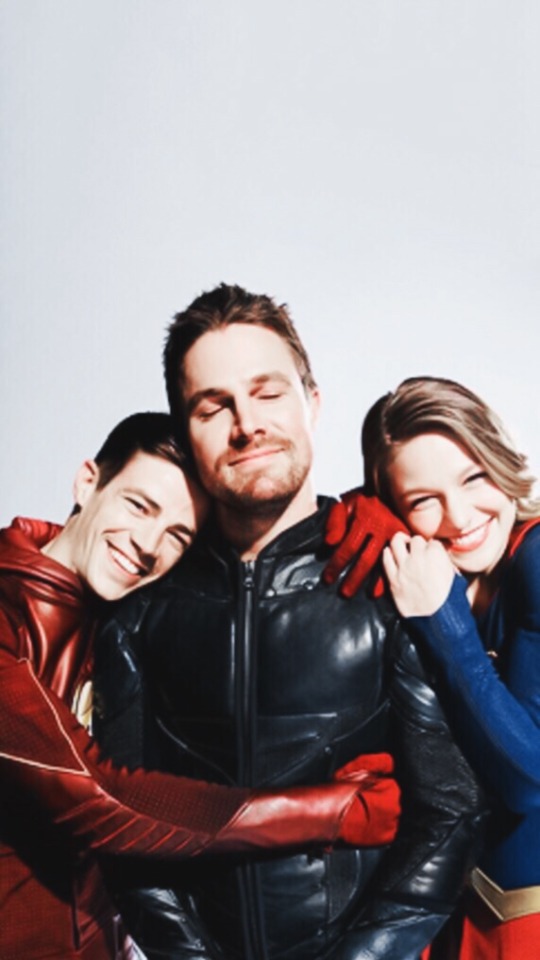 Image - Grant Gustin Melissa Benoist And Stephen Amell - HD Wallpaper 