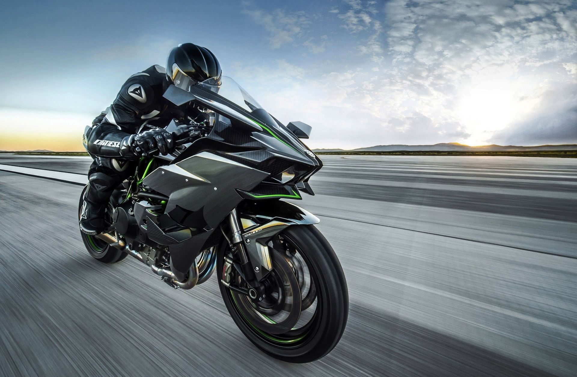 Kawasaki Ninja H2r Wallpaper For Desktop Background - Kawasaki H2r Wallpaper 4k - HD Wallpaper 