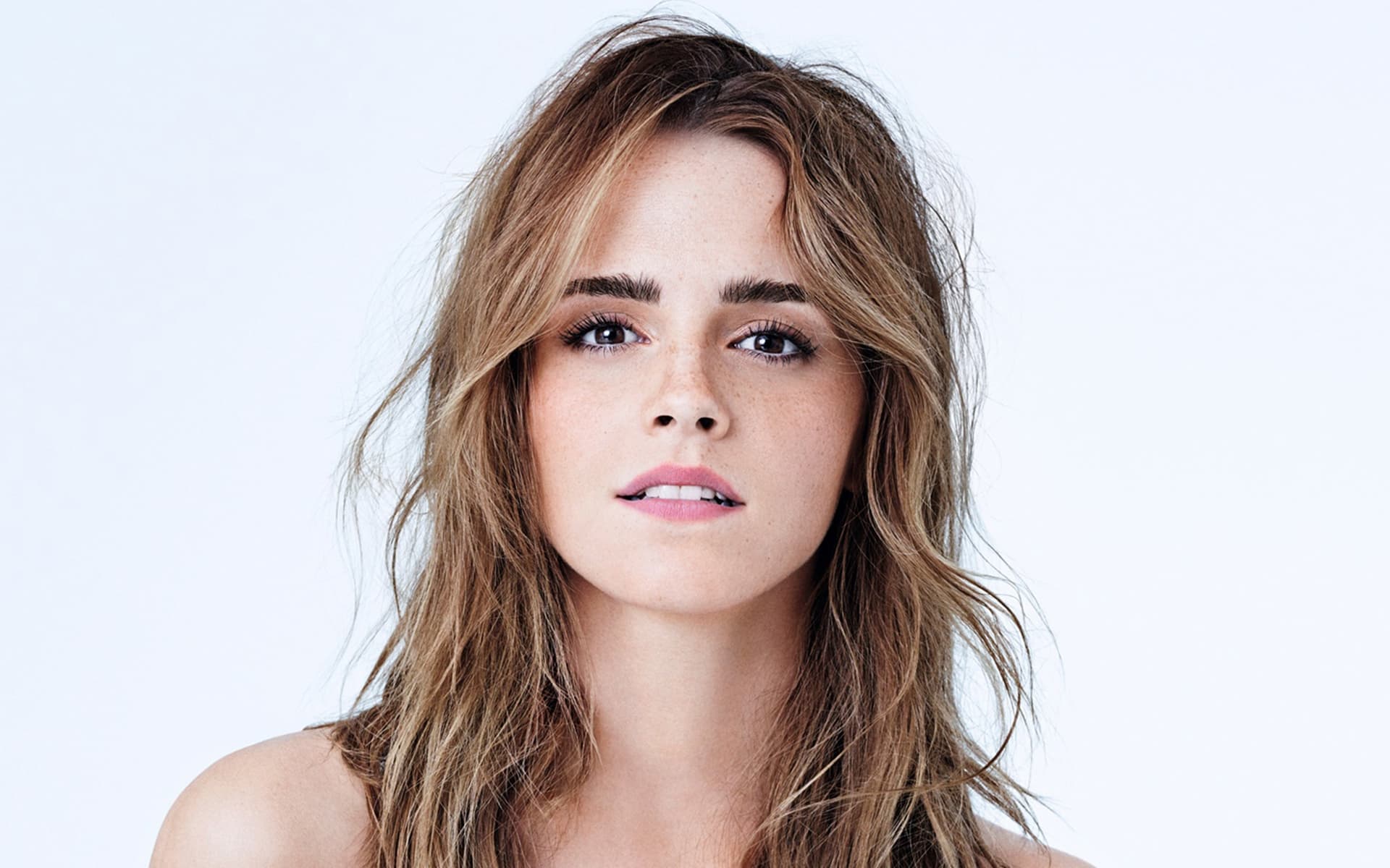 Emma Watson Amazing Hd Wallpapers - Emma Watson - HD Wallpaper 