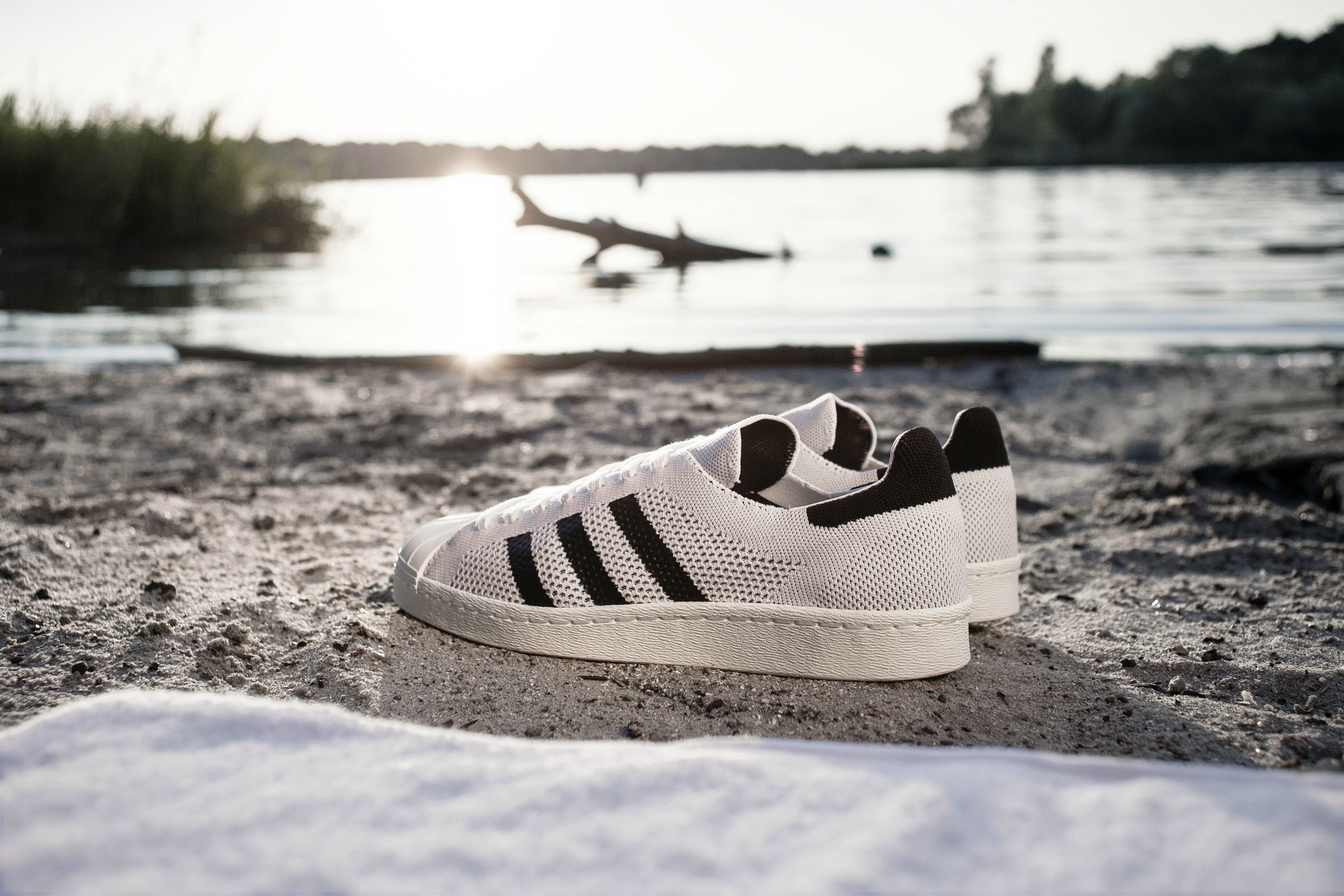 Adidas Superstar Sneak Wallpaper - Adidas Superstar 80s Prime - HD Wallpaper 