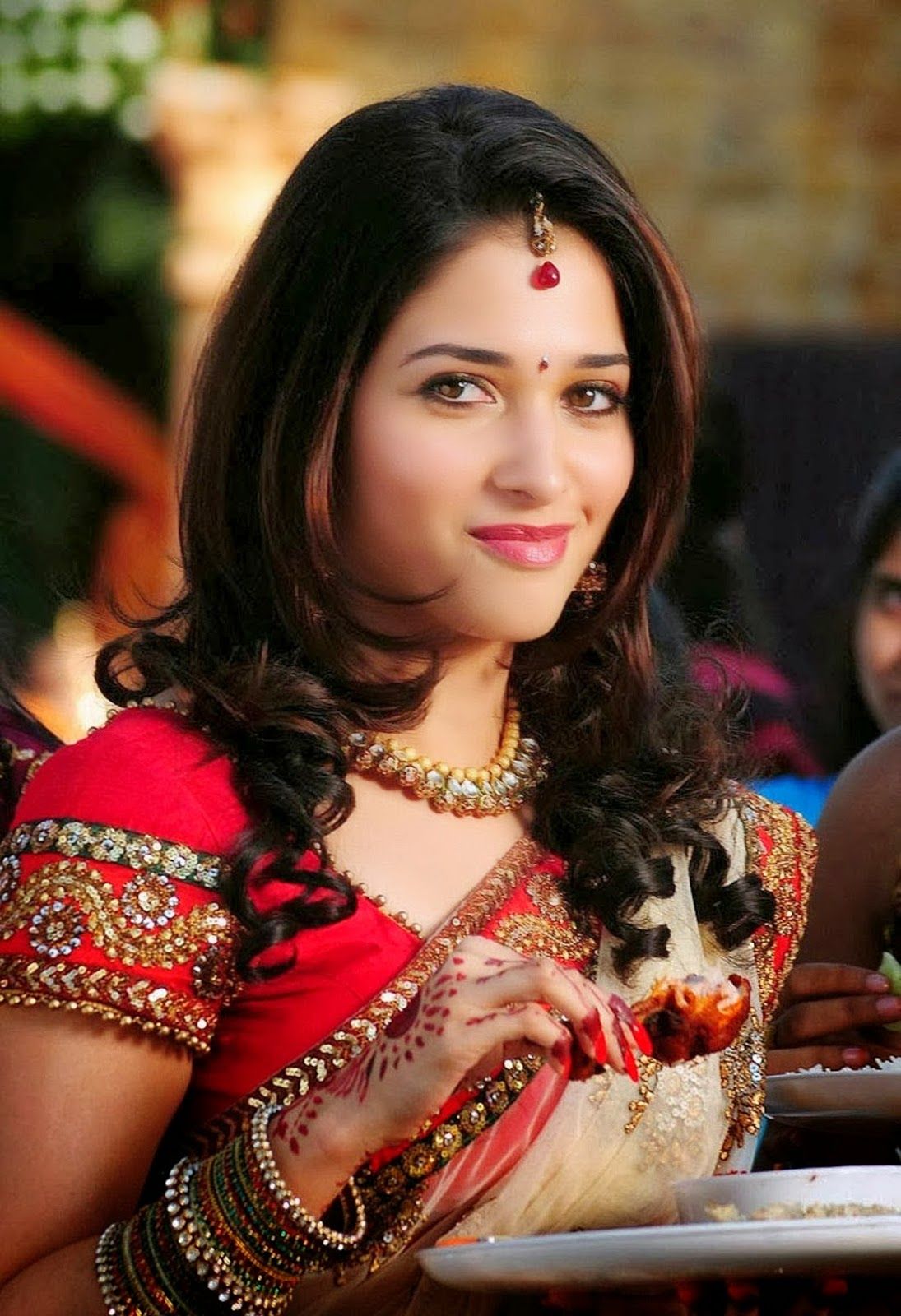 Tamanna Bhatia Hd Wallpapers Download - HD Wallpaper 