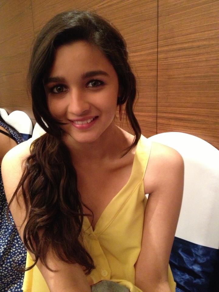 Alia Bhatt Hot Navel - HD Wallpaper 