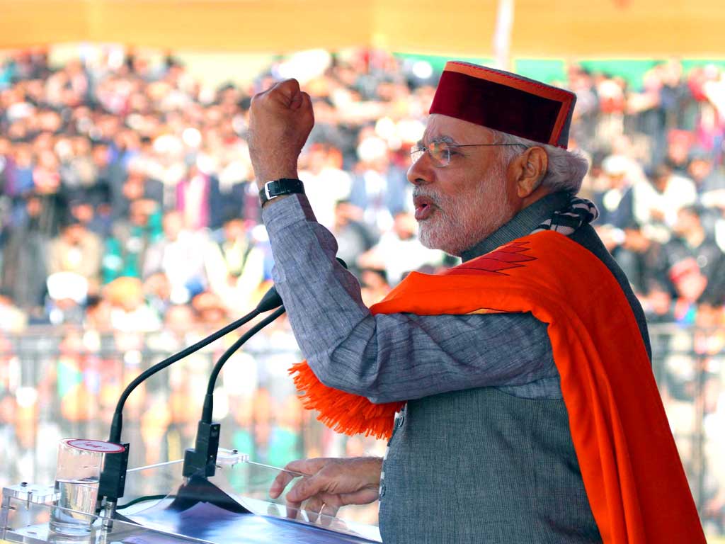 Gujarat Cm And Pm Candidate Of Bjp Narendra Modi Addresses - Modi In Muslim Cap - HD Wallpaper 