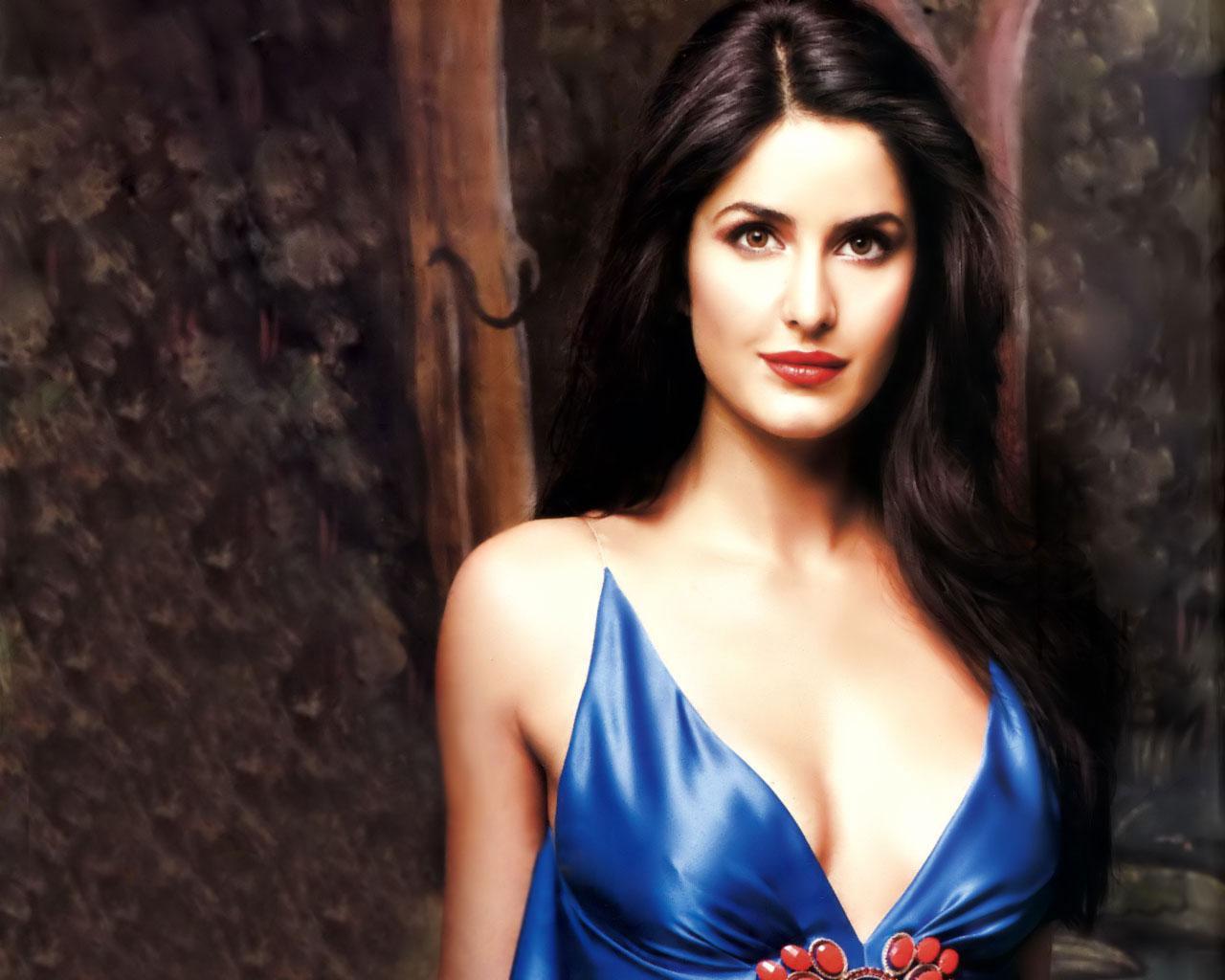 Katrina Kaif Hot - HD Wallpaper 