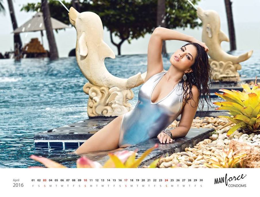 Sunny Leone Manforce Calendar April - Sunny Leone Sunny Leone - HD Wallpaper 