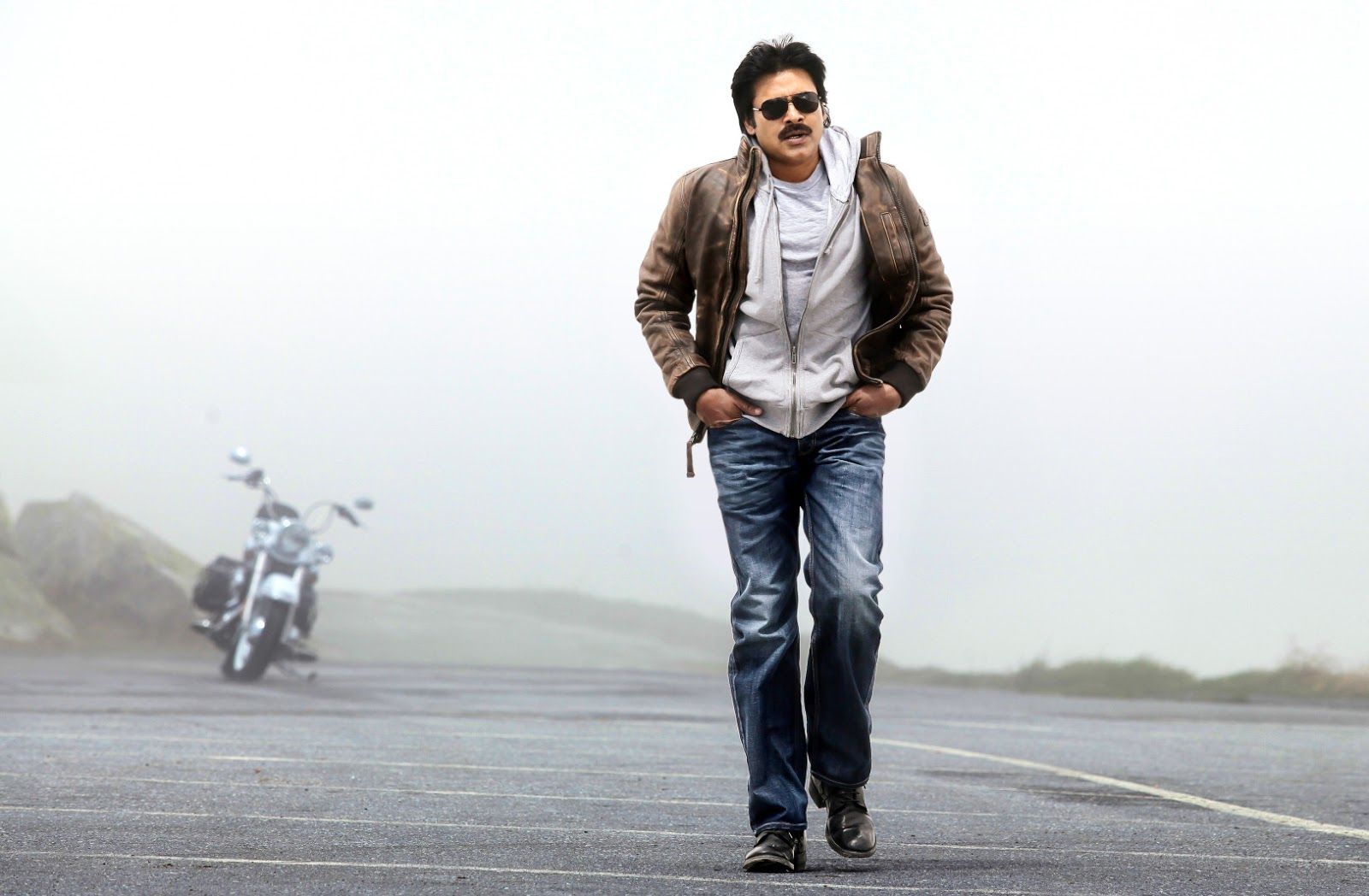 Pawan Kalyan Attarintiki Daredi - HD Wallpaper 