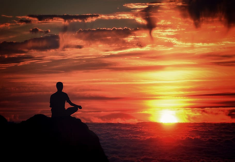 Person Meditating At Sunset Over The Clouds, Hd Wallpaper - Mindfulness Meditation - HD Wallpaper 