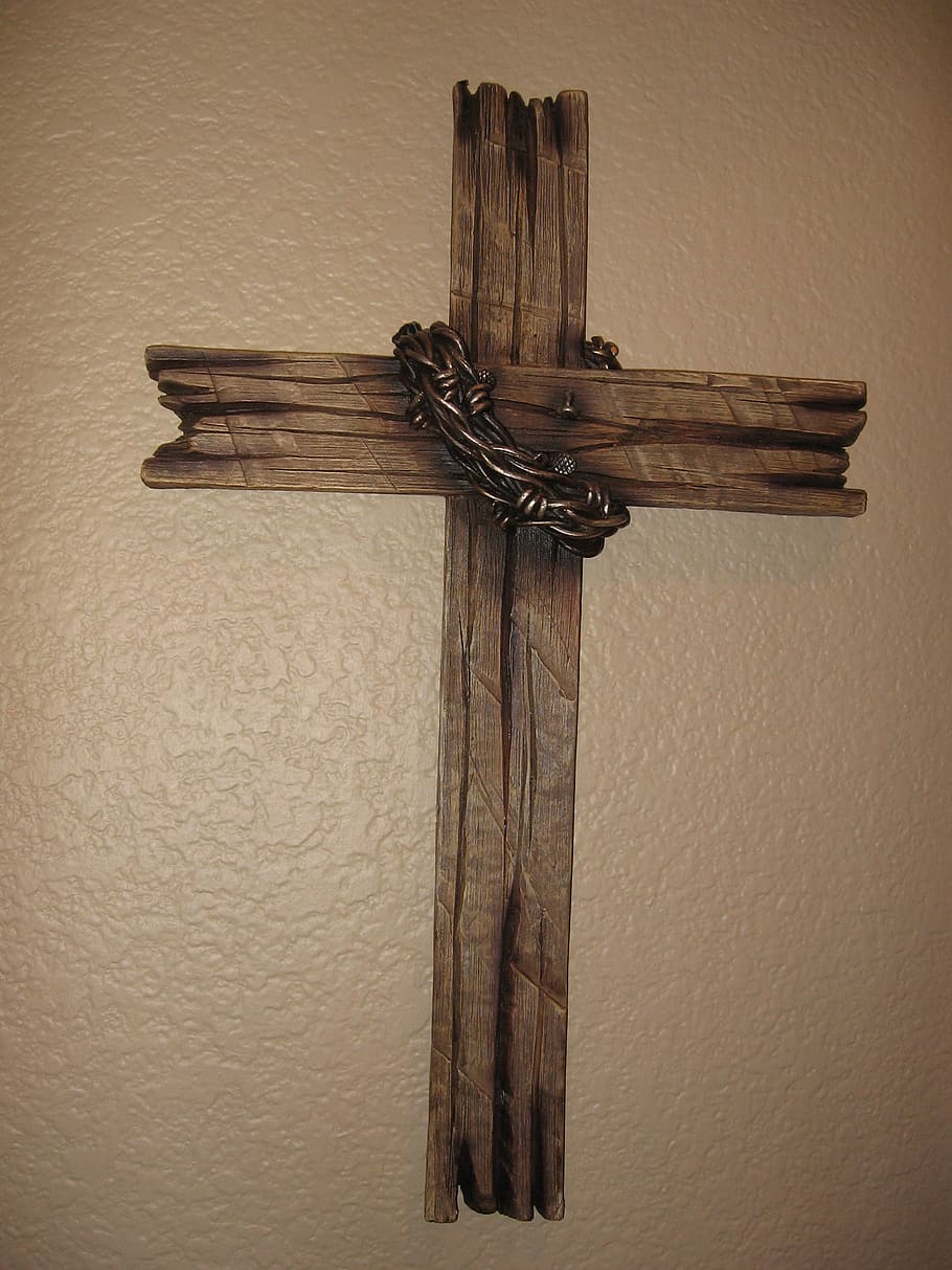 Brown Wooden Cross Wall Display, Jesus, Christianity, - Iphone Jesus Wallpaper Hd - HD Wallpaper 