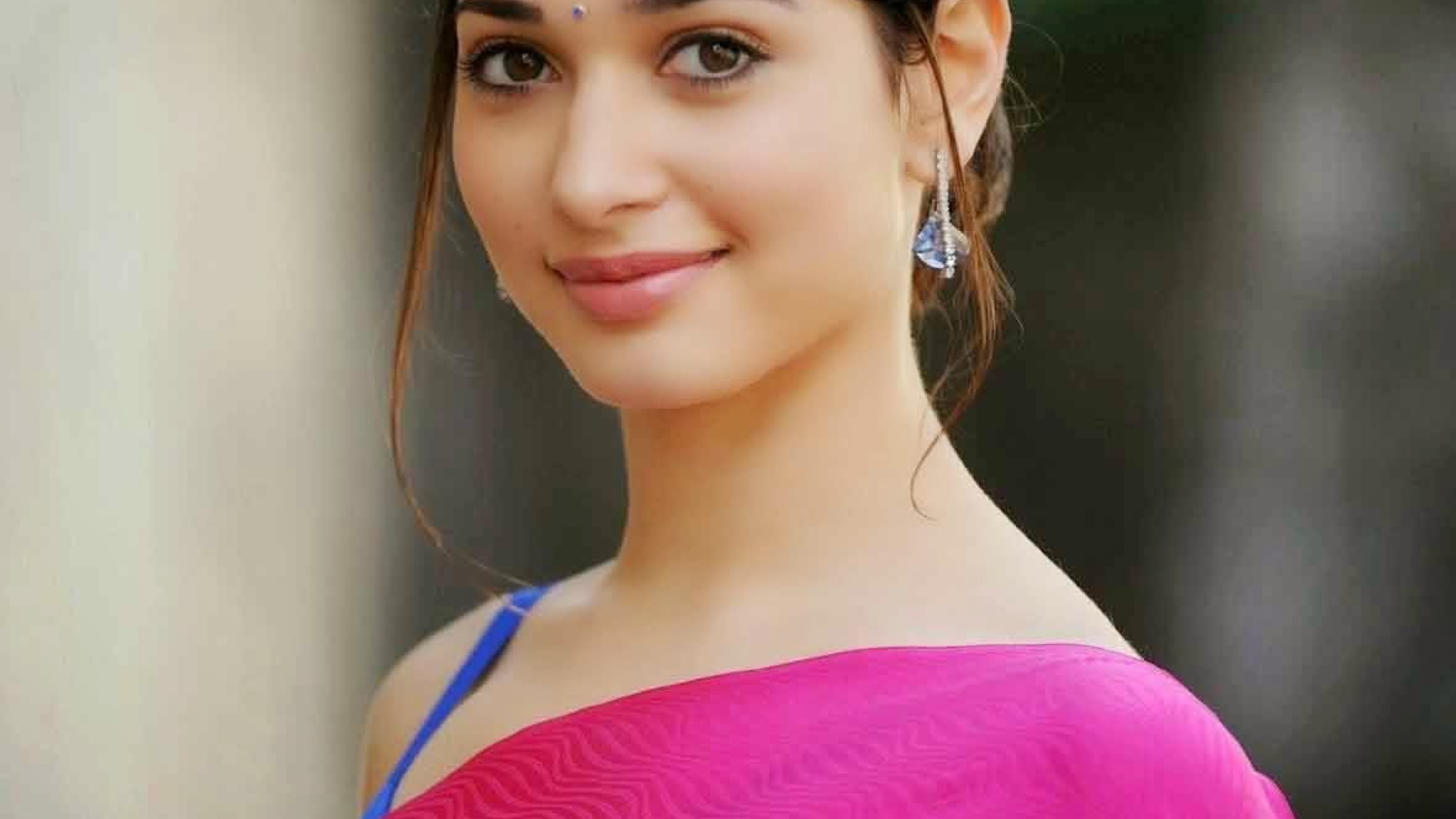 Tamanna Bhatia Pink Saree - HD Wallpaper 