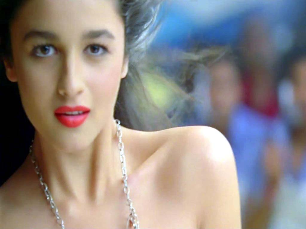 Http - //2 - Bp - Blogspot - Com/ 5uamud0xmvk/ug Dwpngufi/aaaaaaaaaek/ - Alia Bhatt In Shanaya Song - HD Wallpaper 