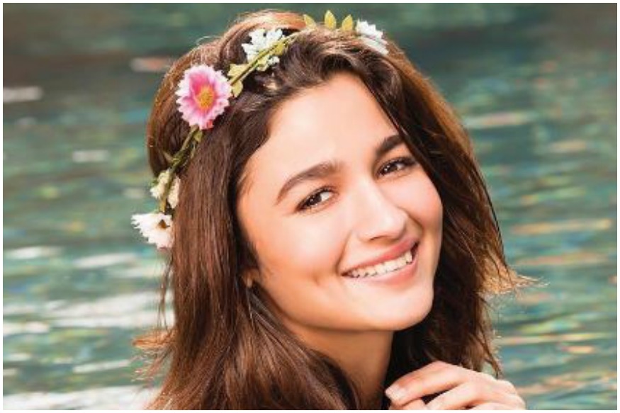 Alia Bhatt - HD Wallpaper 